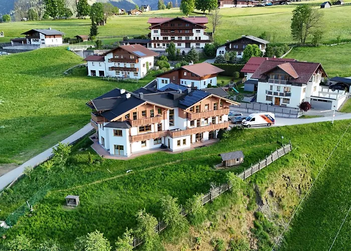 La Montana Ski & Hiking Lodge